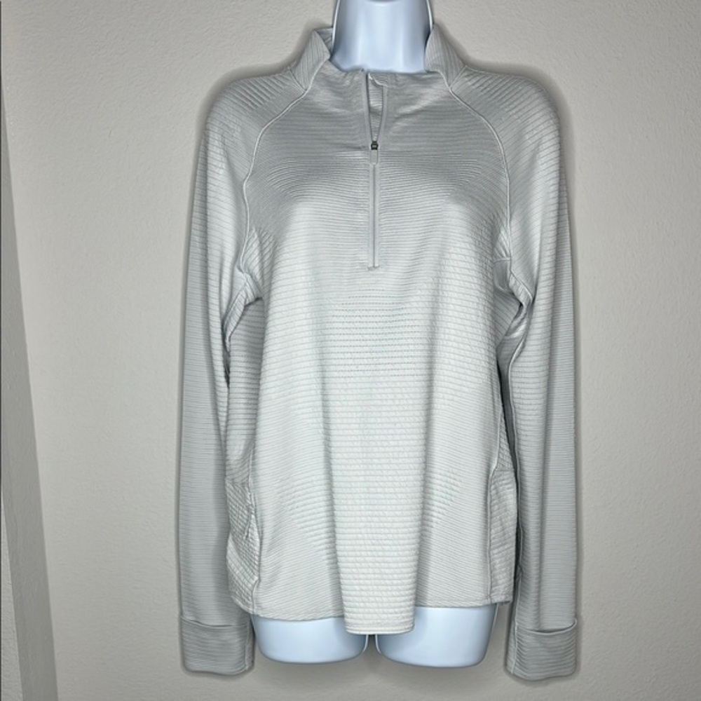 Lululemon Athletica Light Gray Textured Top